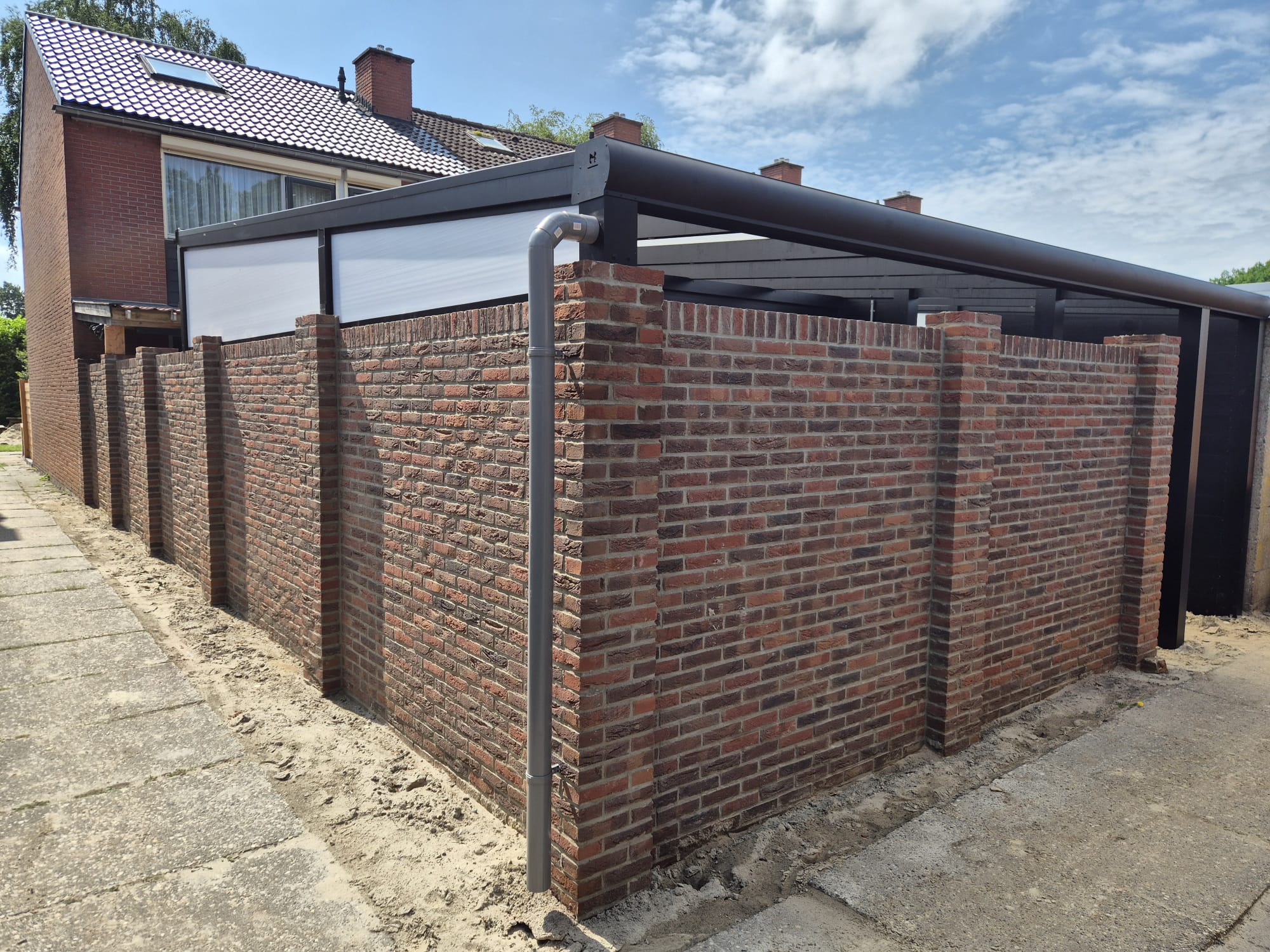 Gemetselde stenen tuinmuur Emmen
